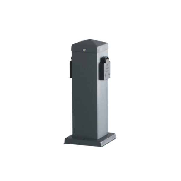 Pilar Tomadas Jardim Station c/ Tampas 2T IP44
